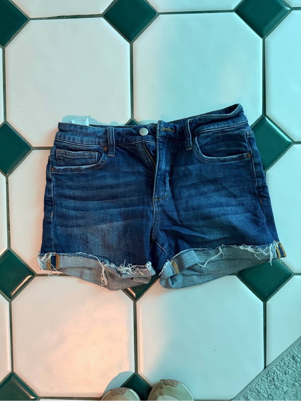 Joes Dark Wash Denim Women’s Rolled-Hem Shorts